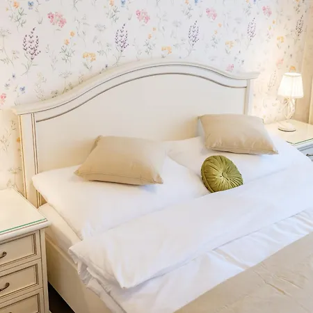Blume - Adults Only 3*