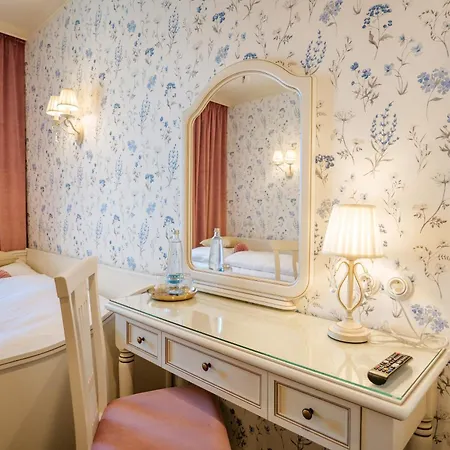 Blume - Adults Only بيت ضيافة Český Krumlov